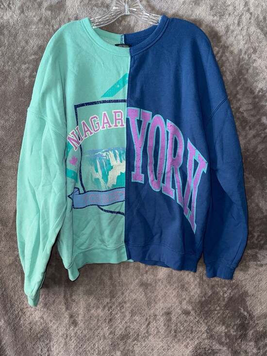 Wild Fable Tops - Wild Fable Niagara Tourist Split Colorblock Sweatshirt Size XL